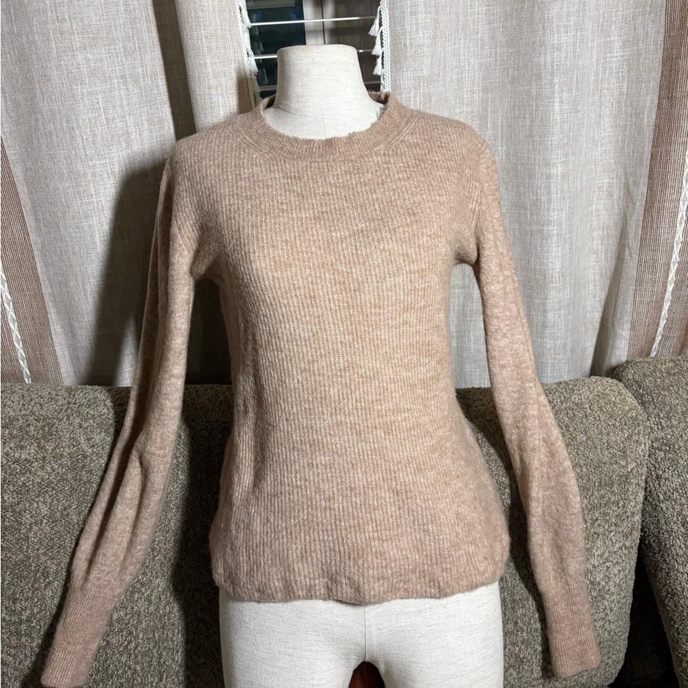 Banana Republic Women's Beige cashmere Crew Neck Sweater